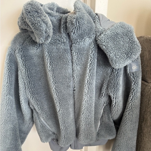 Alo Yoga Foxy Sherpa Jacket - Picture 4 of 7